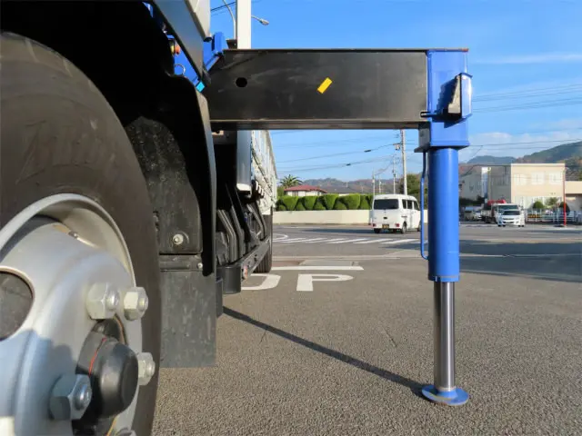 いすゞ フォワード 2PG-FRR90S2(2WD)の写真36