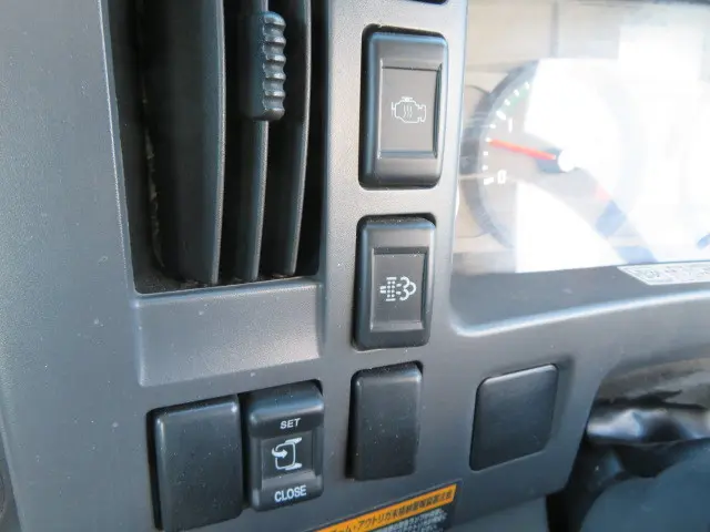 いすゞ フォワード TKG-FRR90S1(2WD)の写真14