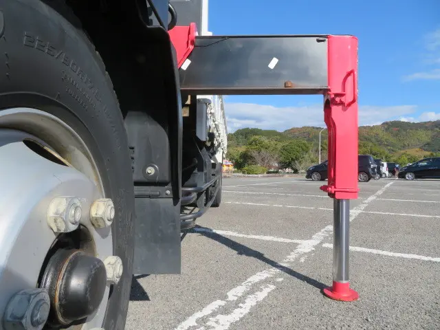 いすゞ フォワード TKG-FRR90S1(2WD)の写真33