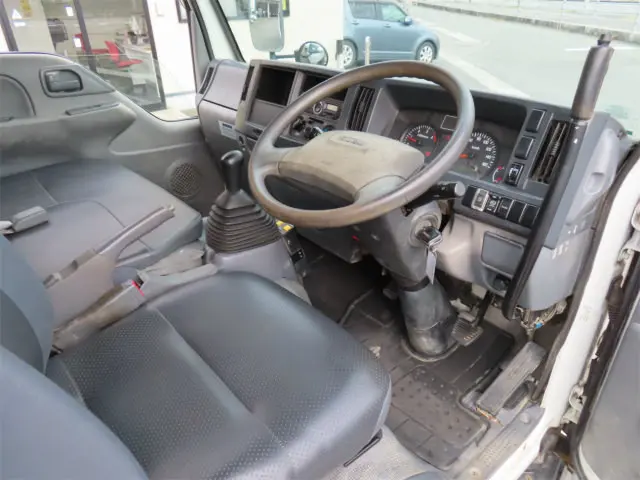 いすゞ エルフ TPG-NKS85AN(4WD)の写真4