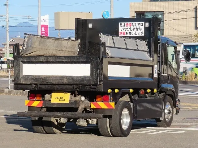 いすゞ フォワード 2RG-FTR90U2(2WD)の写真2