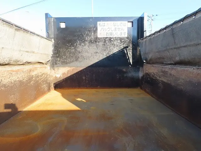 いすゞ フォワード 2RG-FTR90U2(2WD)の写真4