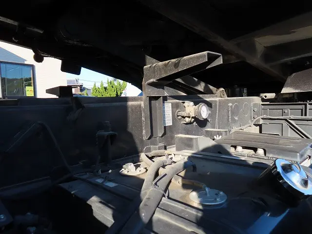 いすゞ フォワード 2RG-FTR90U2(2WD)の写真6