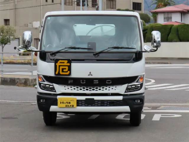 三菱 キャンター 2PG-FEB90(2WD)の写真6