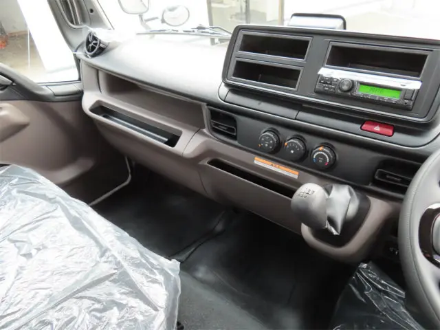 三菱 キャンター 2PG-FEB90(2WD)の写真14