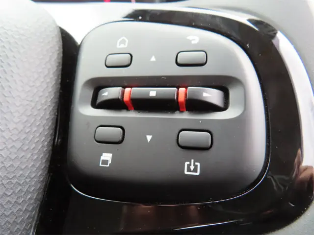 三菱 キャンター 2PG-FEB90(2WD)の写真17