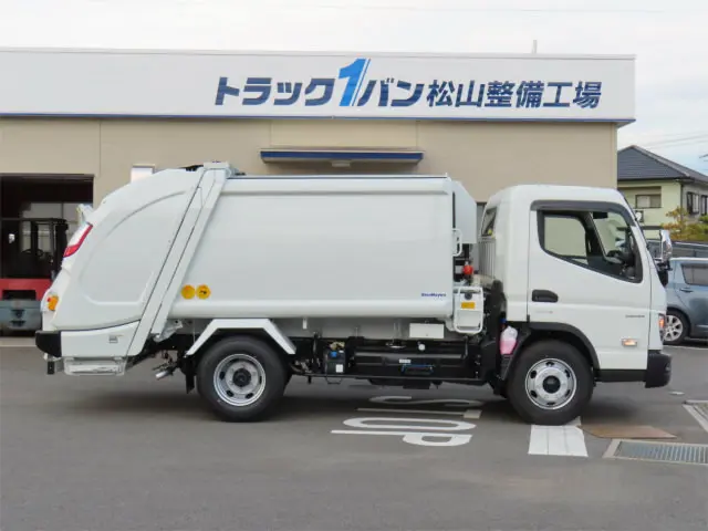 三菱 キャンター 2PG-FEB90(2WD)の写真4