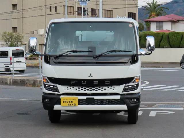 三菱 キャンター 2PG-FEB90(2WD)の写真5