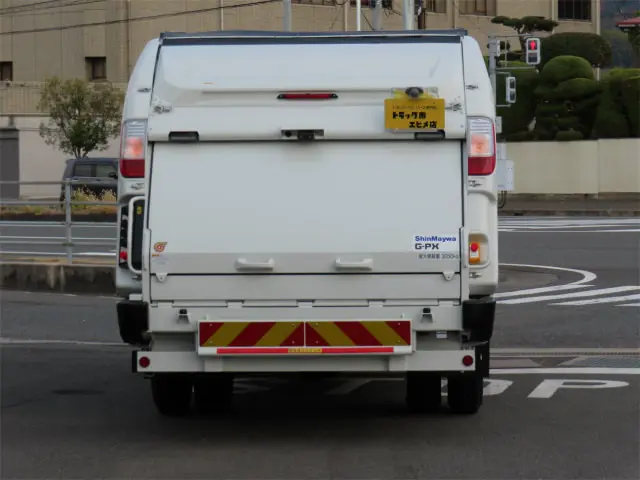三菱 キャンター 2PG-FEB90(2WD)の写真7