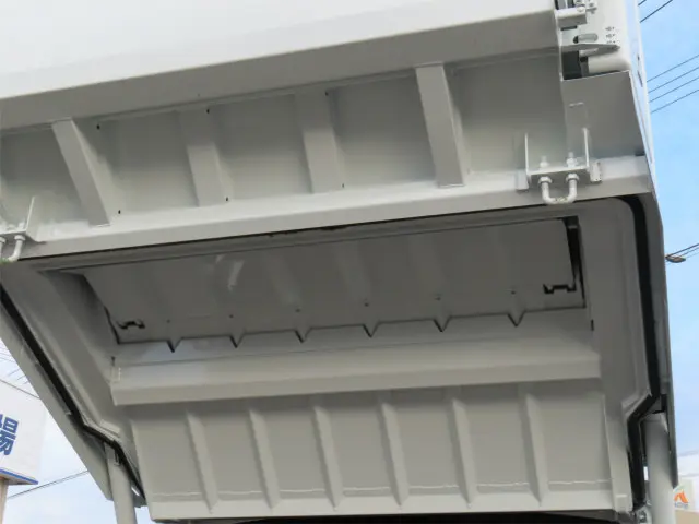三菱 キャンター 2PG-FEB90(2WD)の写真29