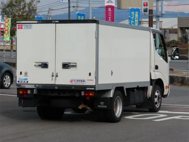 トヨタ ダイナ LDF-KDY231(2WD)の写真3
