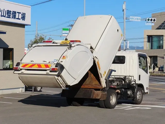 いすゞ エルフ TPG-NMR85N(2WD)の写真8