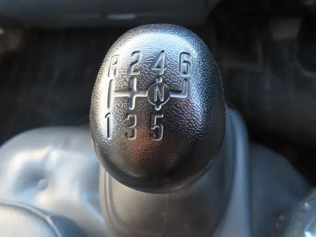 いすゞ エルフ TPG-NMR85N(2WD)の写真16