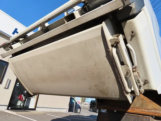 いすゞ エルフ TPG-NMR85N(2WD)の写真23