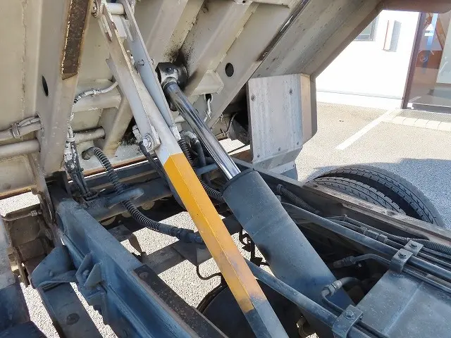 いすゞ エルフ TPG-NMR85N(2WD)の写真48