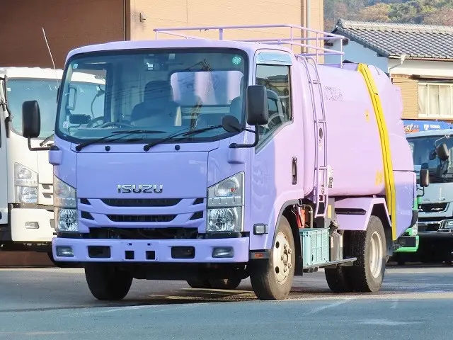 いすゞ エルフ TPG-NMR85N(2WD)の写真1