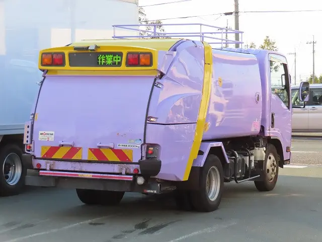 いすゞ エルフ TPG-NMR85N(2WD)の写真3