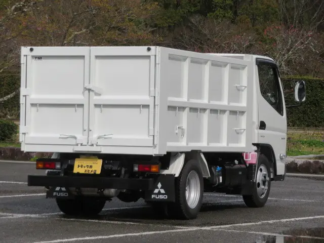 三菱 キャンター 2RG-FBA60(2WD)の写真3