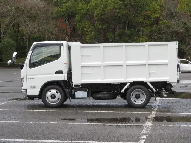 三菱 キャンター 2RG-FBA60(2WD)の写真4
