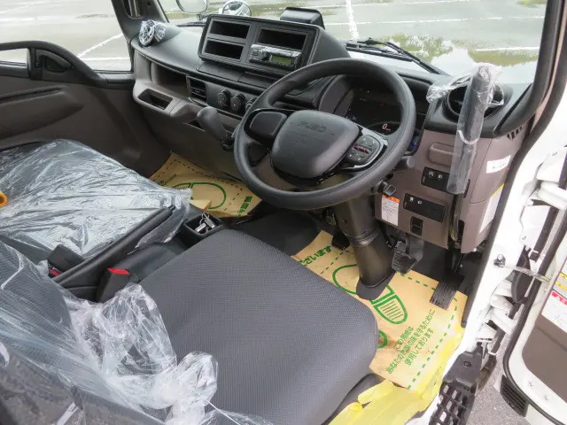 三菱 キャンター 2RG-FBA60(2WD)の写真10