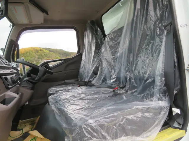 三菱 キャンター 2RG-FBA60(2WD)の写真11