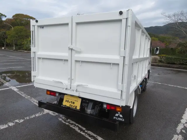 三菱 キャンター 2RG-FBA60(2WD)の写真35