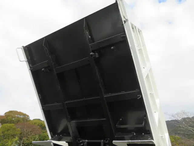 三菱 キャンター 2RG-FBA60(2WD)の写真50