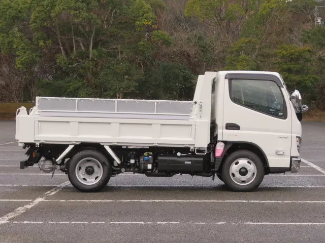 三菱 キャンター 2RG-FBA60(2WD)の写真5