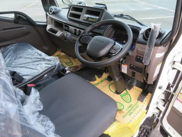 三菱 キャンター 2RG-FBA60(2WD)の写真10