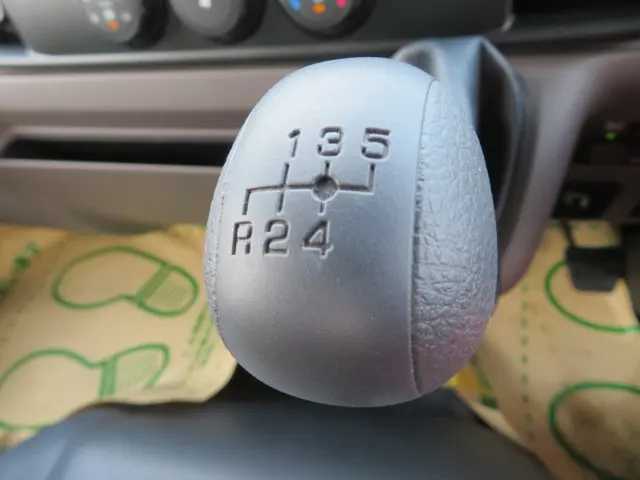 三菱 キャンター 2RG-FBA60(2WD)の写真18