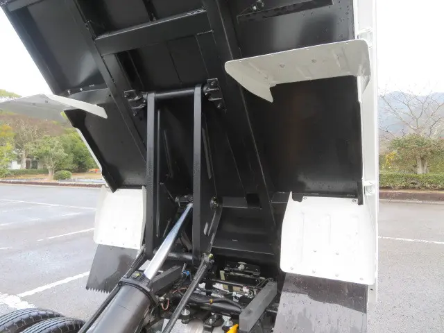 三菱 キャンター 2RG-FBA60(2WD)の写真39