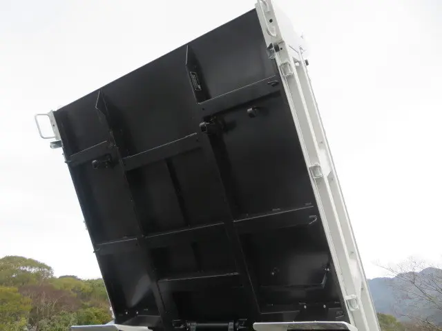 三菱 キャンター 2RG-FBA60(2WD)の写真40