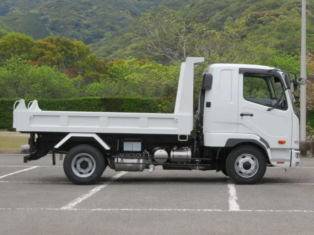 三菱 ファイター 2KG-FK62F(2WD)の写真4