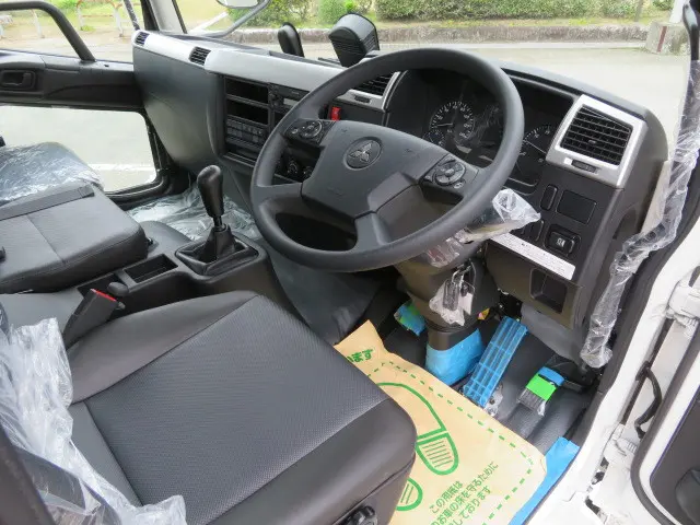 三菱 ファイター 2KG-FK62F(2WD)の写真9