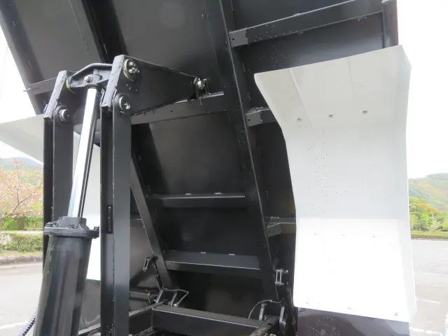 三菱 ファイター 2KG-FK62F(2WD)の写真49