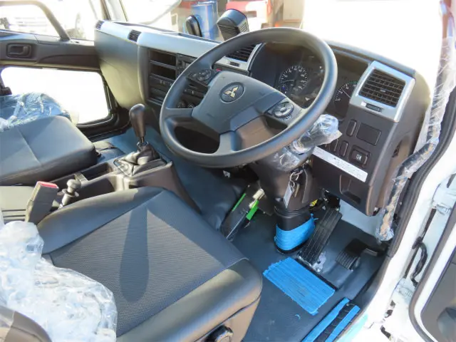 三菱 ファイター 2KG-FK62F(2WD)の写真10