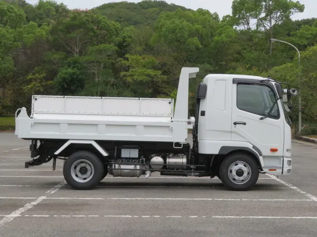 三菱 ファイター 2KG-FK62F(2WD)の写真4