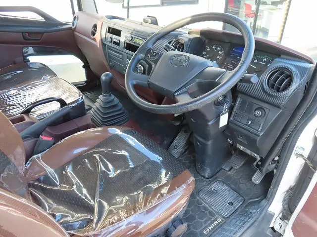 日野 レンジャー 2KG-FC2ABA(2WD)の写真9