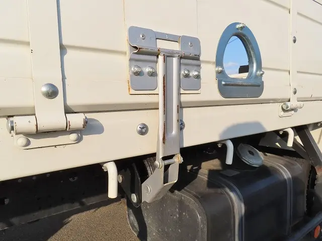 日野 レンジャー 2KG-FC2ABA(2WD)の写真32