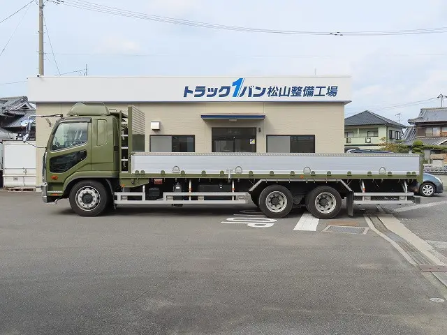 三菱 ファイター 2DG-FQ62F(6x4)の写真4