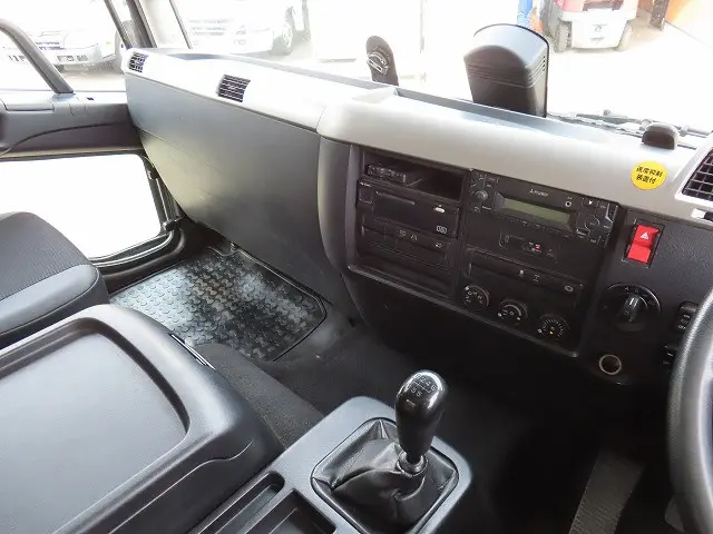 三菱 ファイター 2DG-FQ62F(6x4)の写真14