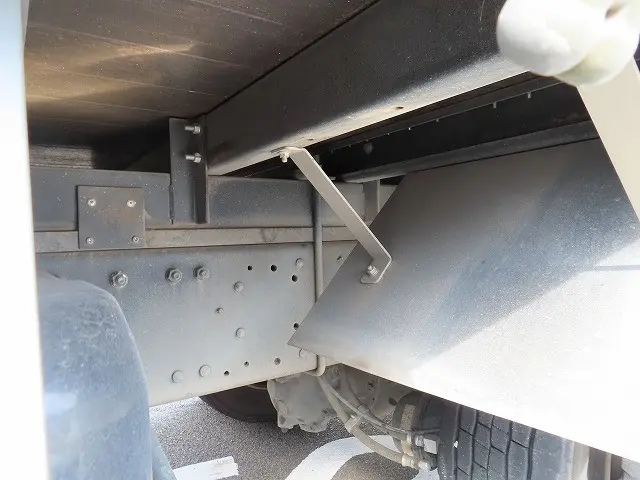 三菱 ファイター 2DG-FQ62F(6x4)の写真45