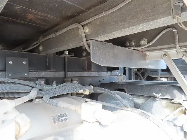 三菱 ファイター 2DG-FQ62F(6x4)の写真47