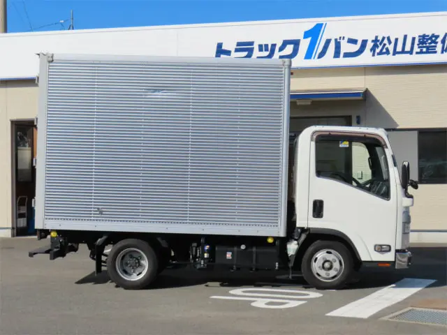 いすゞ エルフ 2RG-NLR88AN(2WD)の写真4