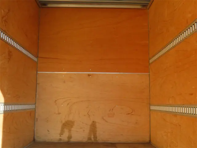 いすゞ エルフ 2RG-NLR88AN(2WD)の写真25