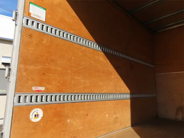 いすゞ エルフ 2RG-NLR88AN(2WD)の写真26