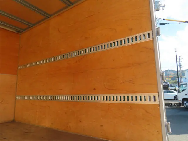 いすゞ エルフ 2RG-NLR88AN(2WD)の写真27