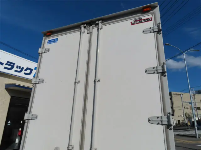 いすゞ エルフ 2RG-NLR88AN(2WD)の写真31