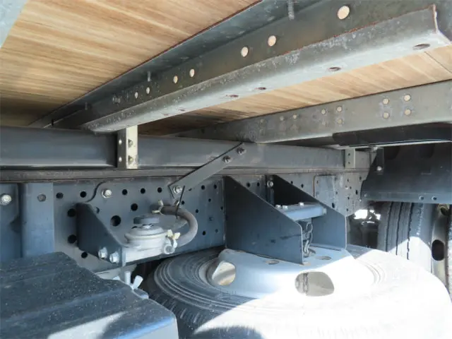 いすゞ エルフ 2RG-NLR88AN(2WD)の写真42