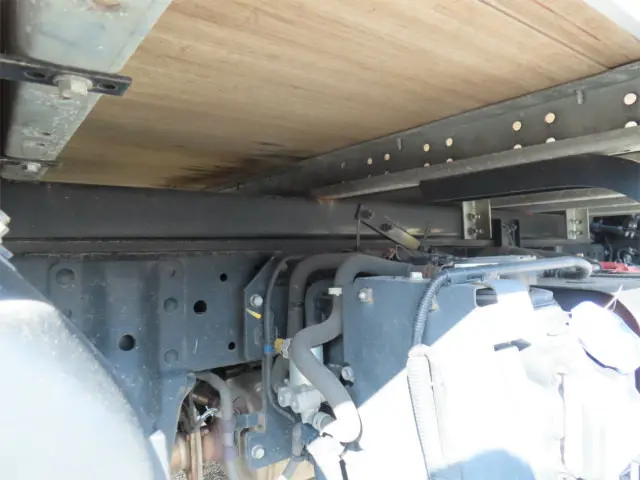 いすゞ エルフ 2RG-NLR88AN(2WD)の写真44